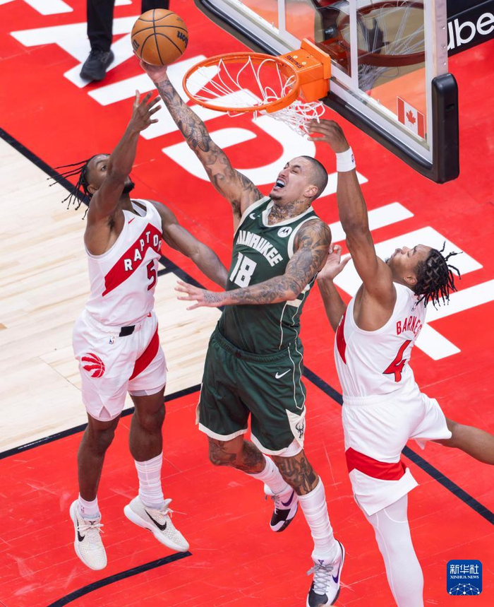 今夜NBA常规赛焦点战，密尔沃基雄鹿扳平良机，更衣室稳定，临场指挥获称赞的简单介绍