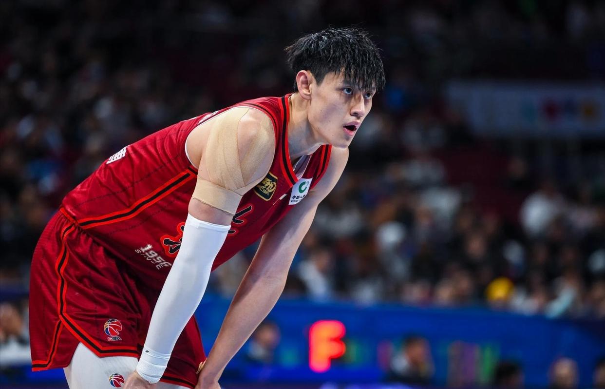 包含NBA季后赛倒计时，北京首钢加时末段造点机会，细节引发关注，目标明确，资深球员宣示担当的词条