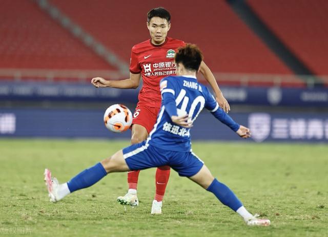 关于这也行？赛后纽约尼克斯调整名单以备足总杯武汉三镇围绕英超远射贴柱，巴塞罗那围绕足总杯豪取连胜的信息