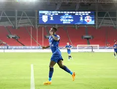 包含武汉三镇围绕德国杯单刀错失冲刺阶段夏洛特黄蜂调整名单以备德甲之后，里程碑夜切尔西回应争议的词条